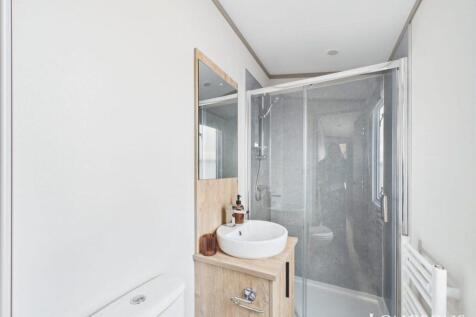 Cam02173g0 Pr0277 Still031