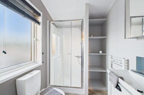 Cam02173g0 Pr0277 Still071