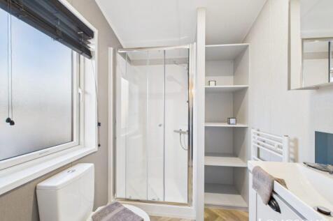 Cam02173g0 Pr0277 Still072