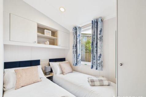 Cam02173g0 Pr0278 Still011