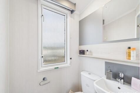 Cam02173g0 Pr0278 Still010