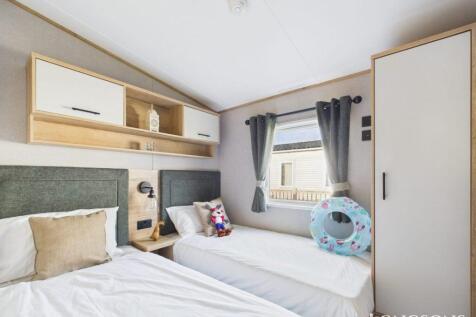 Cam02173g0 Pr0278 Still053