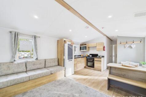 Cam02173g0 Pr0279 Still008