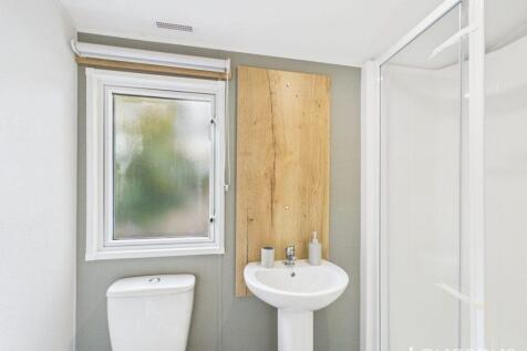 Cam02173g0 Pr0279 Still013