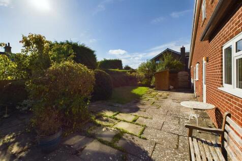 CAM03997G0-PR0024-STILL042.jpg