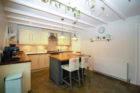 kitchen-2.jpg