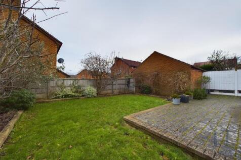CAM03997G0-PR0038-STILL018.jpg
