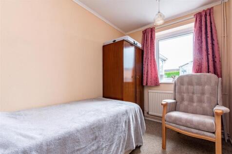 8 Morton Close-15.jpg