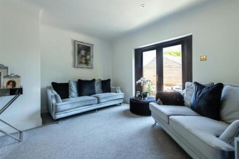 Lea cottage-hi-16.jpg