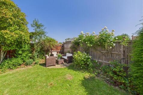 CAM03997G0-PR0082-STILL046.jpg