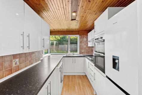 10 Chalmers Close Less than 3MB-8.jpg