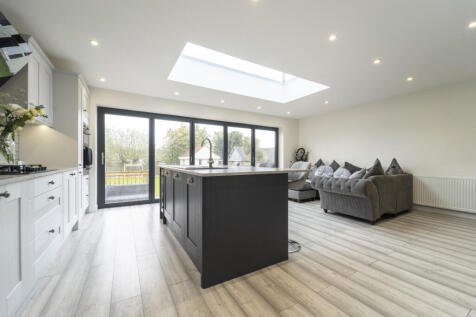 Bracken Drive Image Rd - By Ben Parker-11.jpg