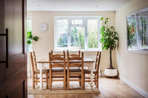 Kitchen to dining 2.jpg