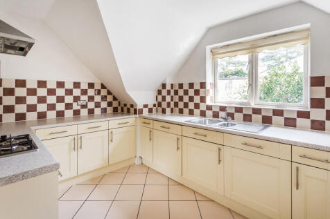 Kitchen 1.jpg