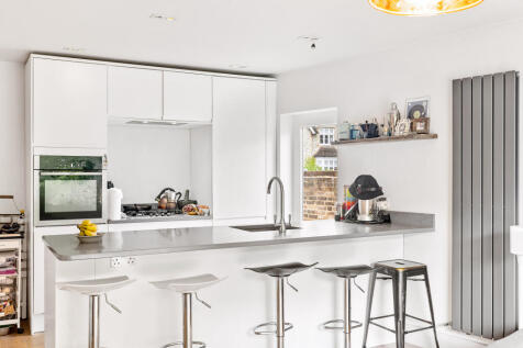 Flat 1, Stone Court Less than 3MB-6.jpg