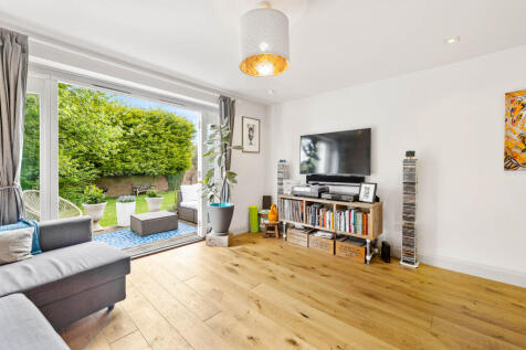 Flat 1, Stone Court Less than 3MB-8.jpg