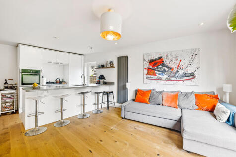 Flat 1, Stone Court Less than 3MB-9.jpg
