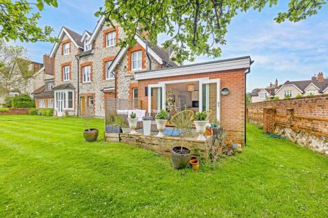 Flat 1, Stone Court Less than 3MB-11.jpg