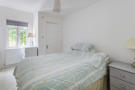 Bedroom 4.jpg