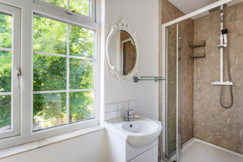 En suite.jpg