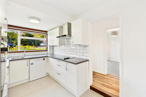 Kitchen 1.jpg