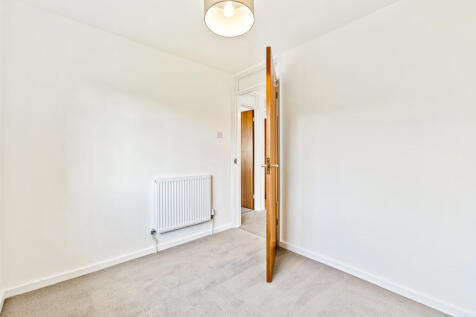 Bedroom 3 2.jpg