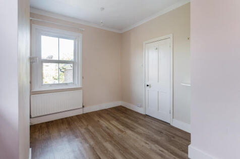Bedroom 2 1.jpg