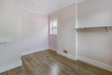 Bedroom 2 2.jpg
