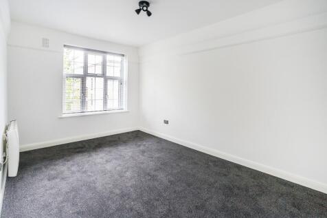 Bedroom 1.jpg