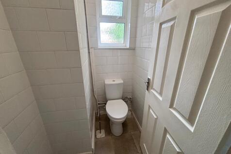 Cloakroom/wc