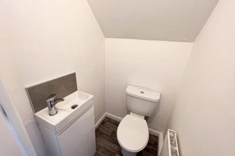 Cloakroom/wc