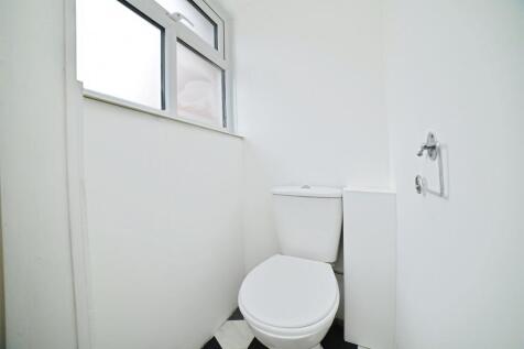 Cloakroom/wc