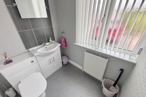 Cloakroom/wc