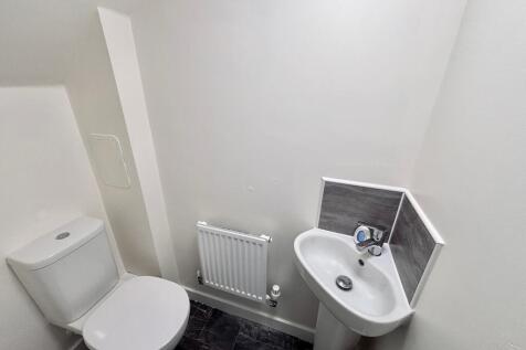 Cloakroom/wc