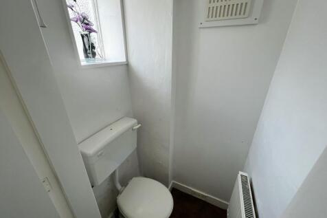 Cloakroom/wc