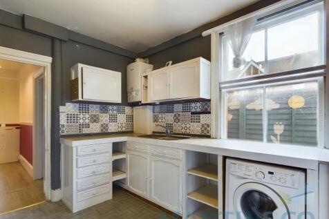 Kitchen Pic 2