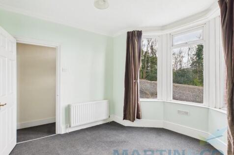 Living room pic 2