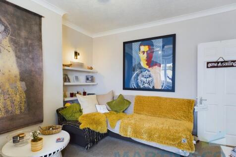 Living room pic 2