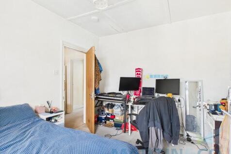 Bedroom 4 Pic 2