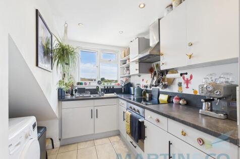 Kitchen Pic 1