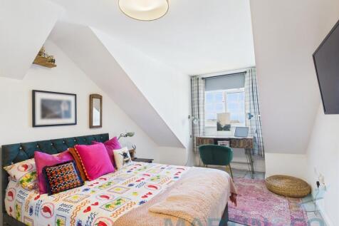 Bedroom 1 pic 1