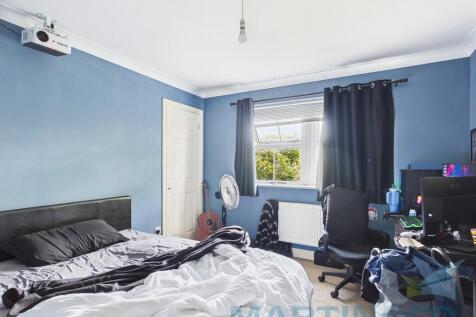 Bedroom 5 Pic 1
