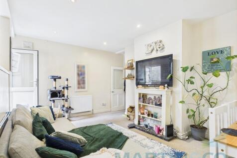 Living Room Pic 2