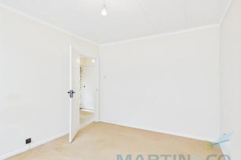 Bedroom 2 Pic 2