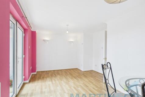 Living Room Pic 2
