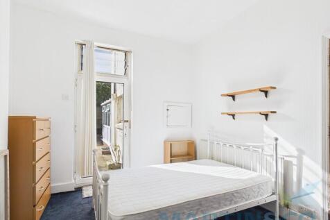 Bedroom 1 Pic 1
