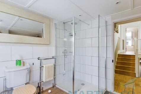 shower of bathroo...