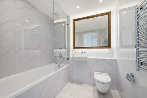 Bathroom (2).jpg