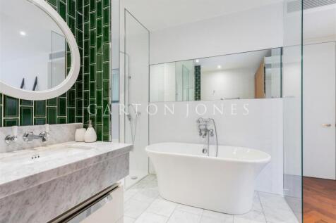 En Suite Bathrom
