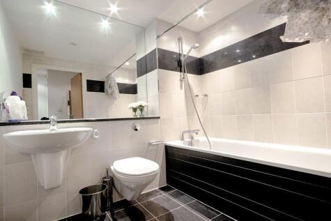 112-Bathroom.jpg